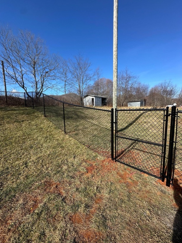 Chain Link Gate built by Mountain Fence & Deck in Western North Carolina