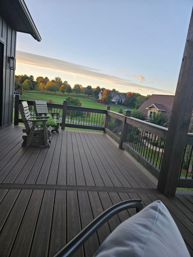 Custom Deck built by Mountain Fence & Deck in Western North Carolina