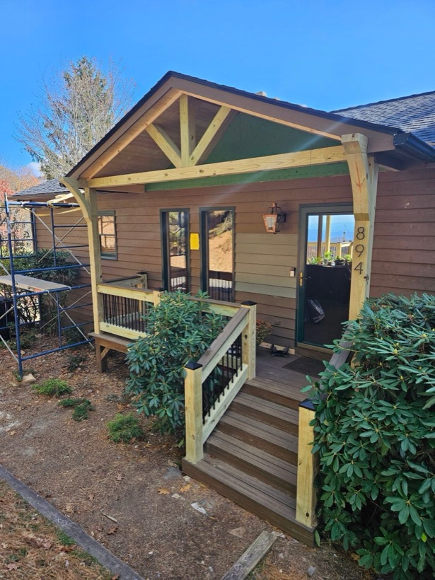 Covered Porch built by Mountain Fence & Deck in Western North Carolina