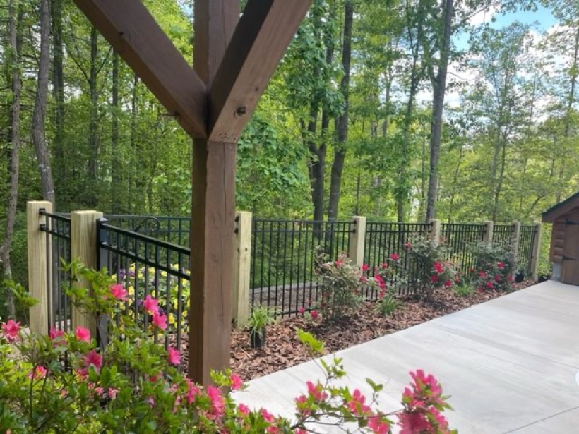Aluminum & Wood Fence built by Mountain Fence & Deck in Western North Carolina