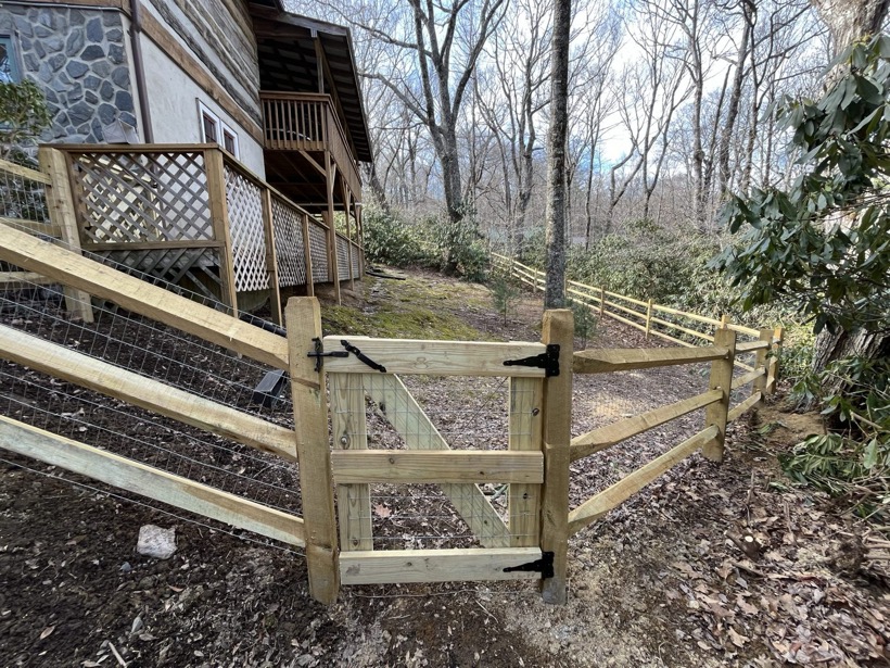 Fence and deck work in West Jefferson