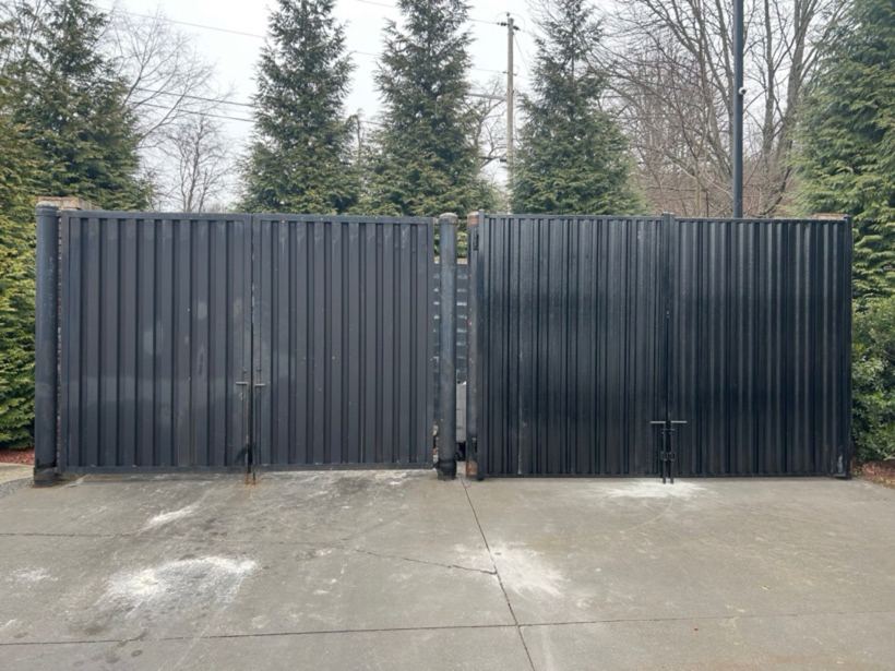 Commercial Fencing by Mountain Fence and Deck