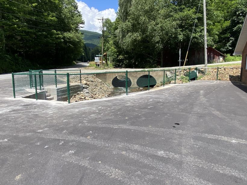 Commercial Fencing by Mountain Fence and Deck