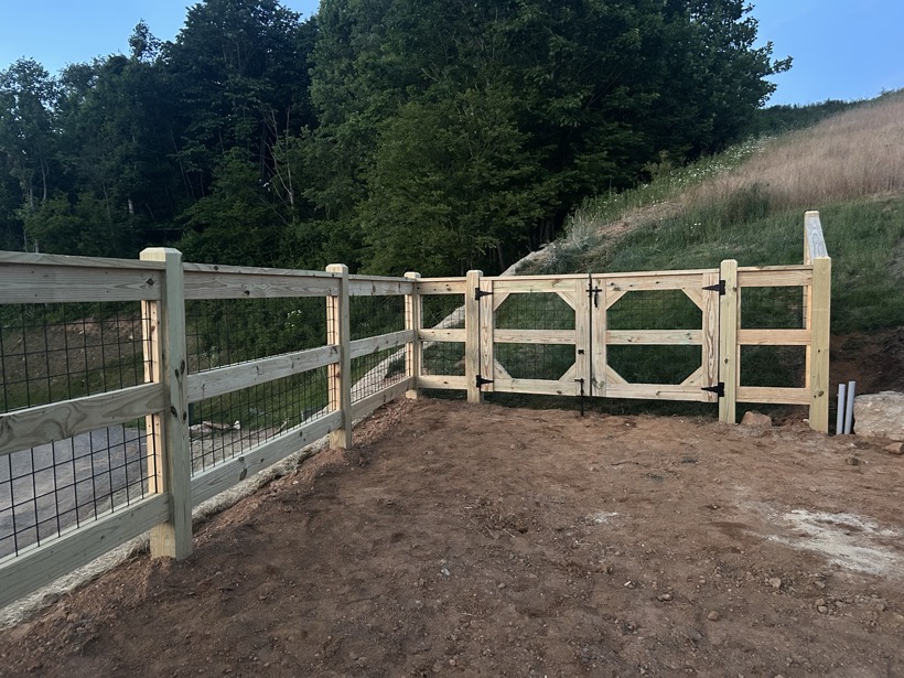 Deck Board Fence built by Mountain Fence & Deck in Western North Carolina